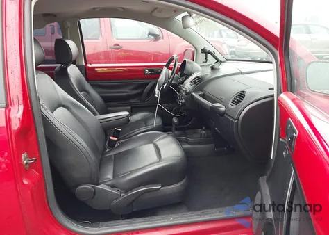 2009 Volkswagen New Beetle 2.5L from USA, damaged, VIN 3VWPW31C79M513051